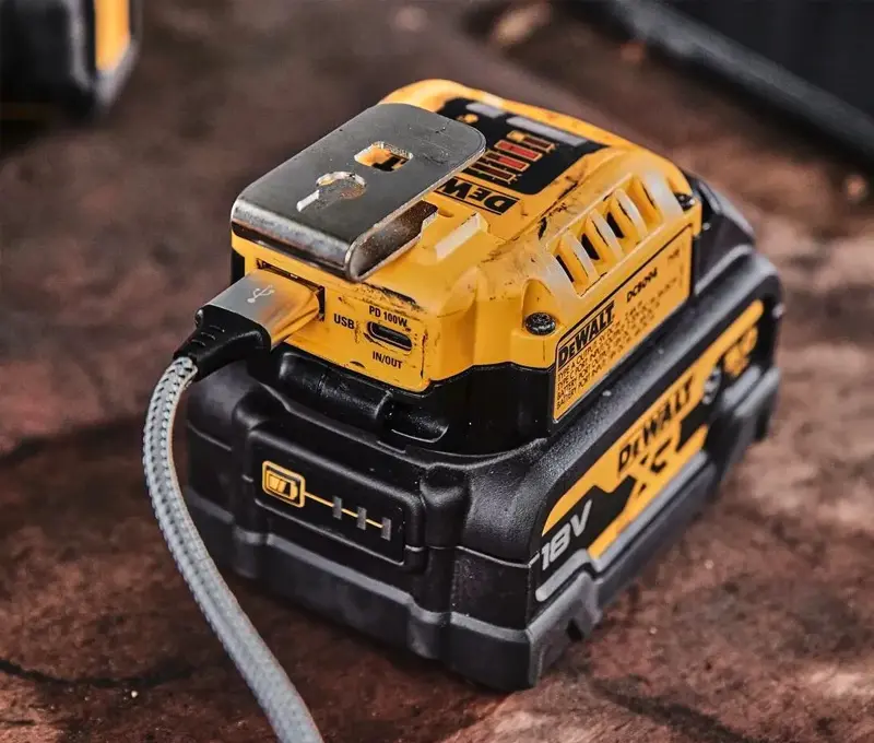 DeWalt DCB094 USB Charger Kit